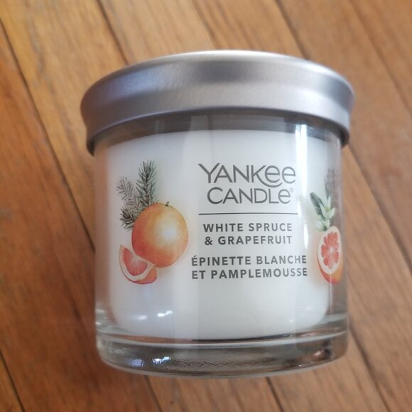 Yankee Candle White Spruce & Grapefruit 3oz nwto - Picture 2 of 4